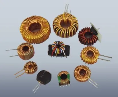 インダクタンスを備えたシールド付きSMDパワーインダクタ